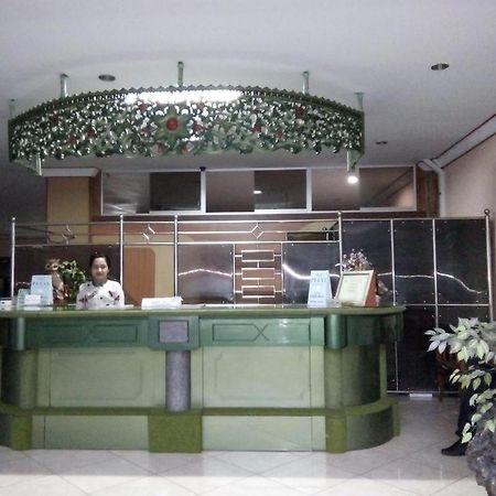 Jembel New Merdeka Hotel מראה חיצוני תמונה