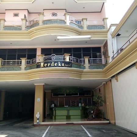 Jembel New Merdeka Hotel מראה חיצוני תמונה