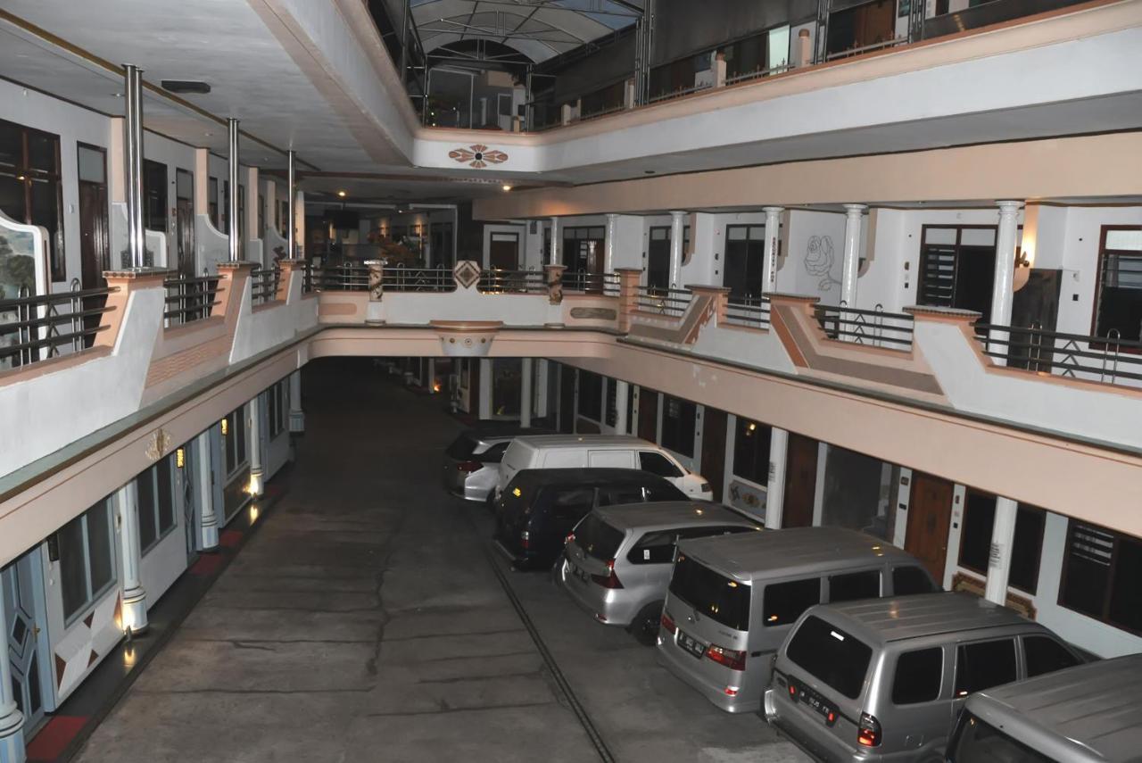 Jembel New Merdeka Hotel מראה חיצוני תמונה