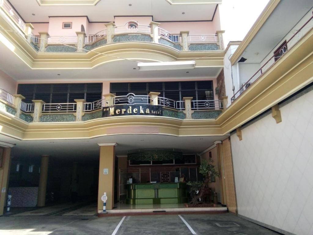 Jembel New Merdeka Hotel מראה חיצוני תמונה