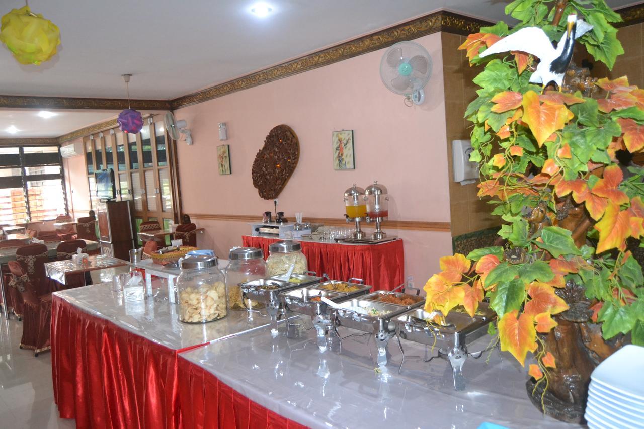 Jembel New Merdeka Hotel מראה חיצוני תמונה