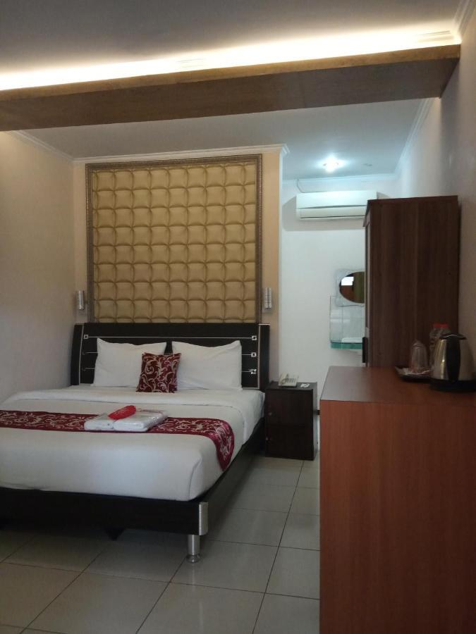 Jembel New Merdeka Hotel מראה חיצוני תמונה