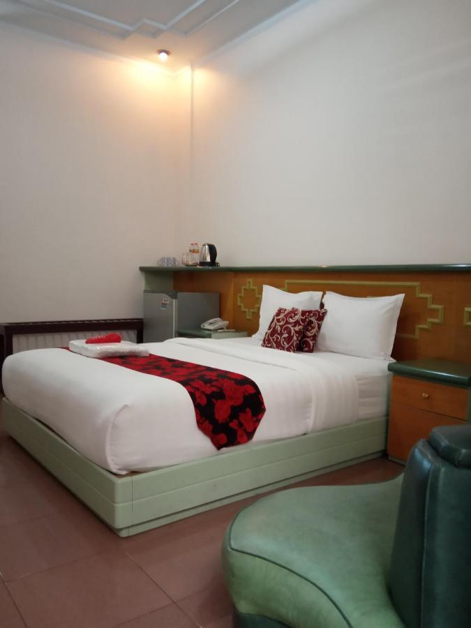 Jembel New Merdeka Hotel מראה חיצוני תמונה